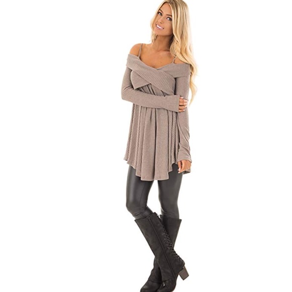 Beautiful women off shoulder loose fit blouse - Picture 3 of 8